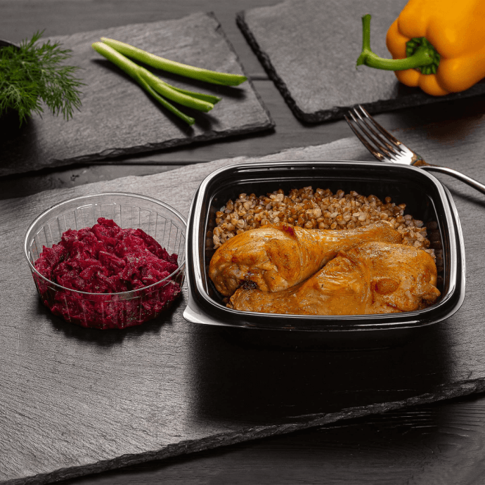 Ножки с гречкой и закуской из свёклы